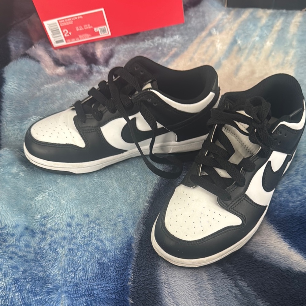 Nike Kids Black and White Sneakers